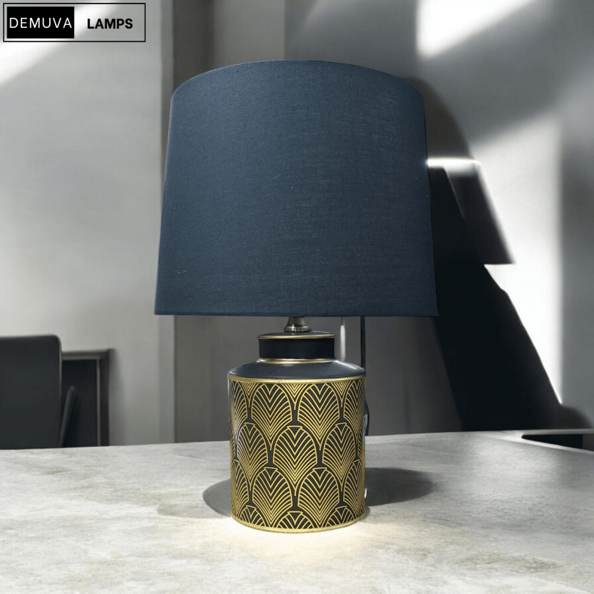 Black & Gold Modern Floral Table Lamp - Demuva