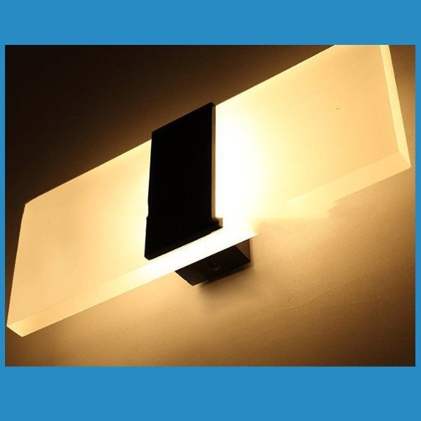 AuraSense Indoor Motion Sensor Wall Lamp – USB Rechargeable LED Light for Modern Interiors - Demuva