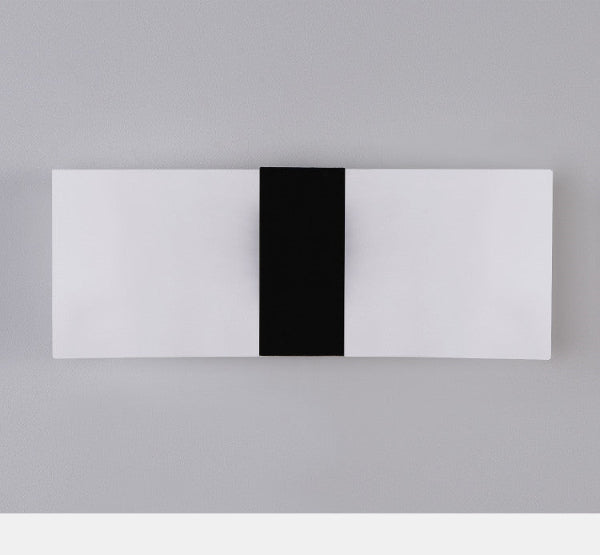 AuraSense Indoor Motion Sensor Wall Lamp – USB Rechargeable LED Light for Modern Interiors - Demuva